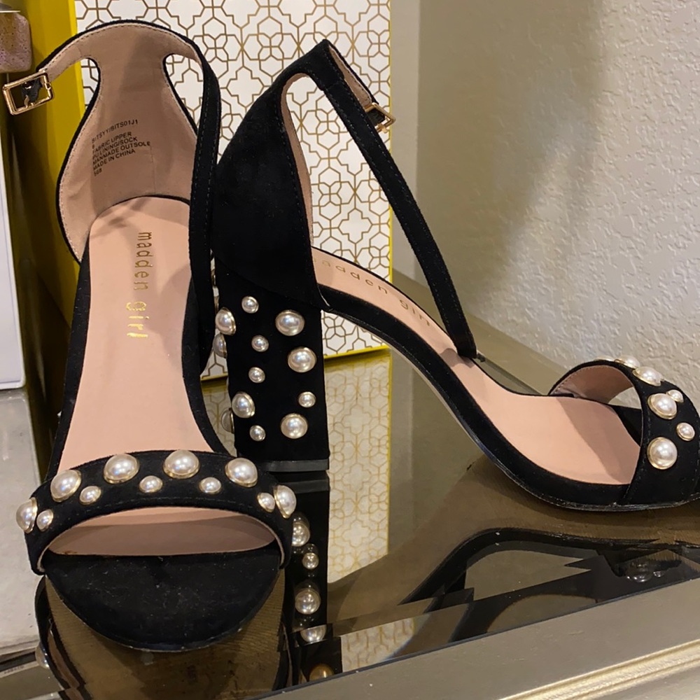 Looks like Stuart Weitzman Pearl Studded BlockHeel